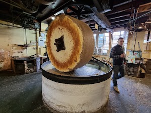 Huilerie du Moulin de L'île place picture